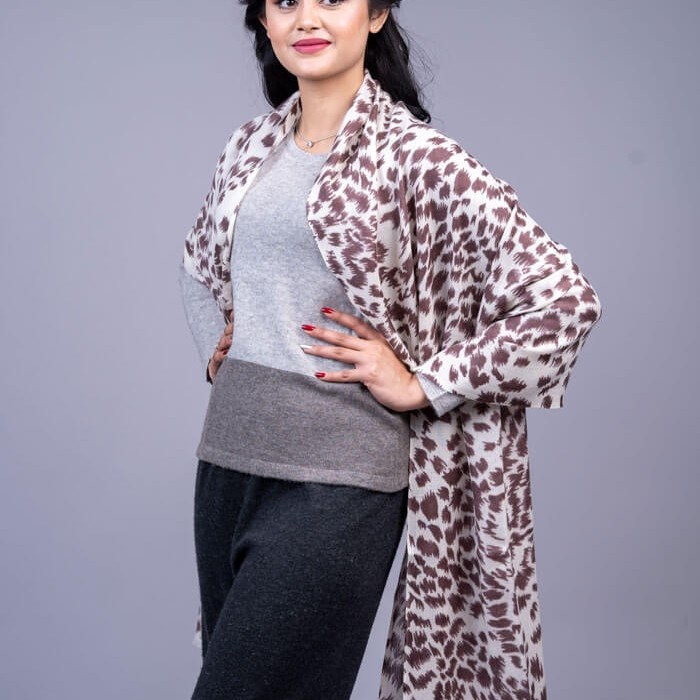 70% Cashmere 30% Silk Stole 28"×80"